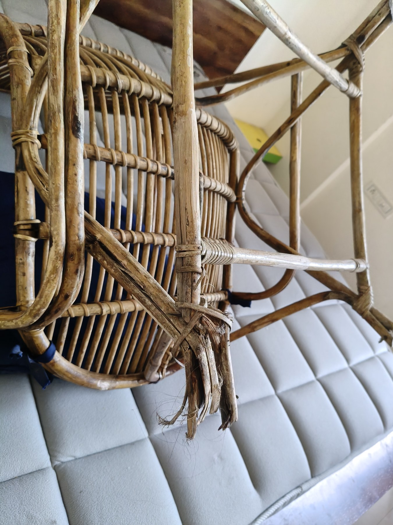 Broken bamboo easy chair joint/member